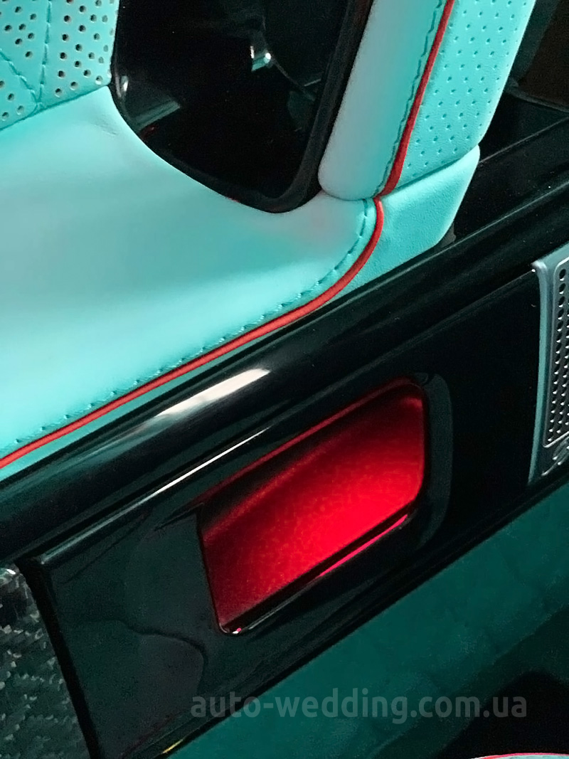 Джип на свадьбу  Mercedes-Benz Gelentwagen G800 Brabus кубик гелик с водителем в Киеве