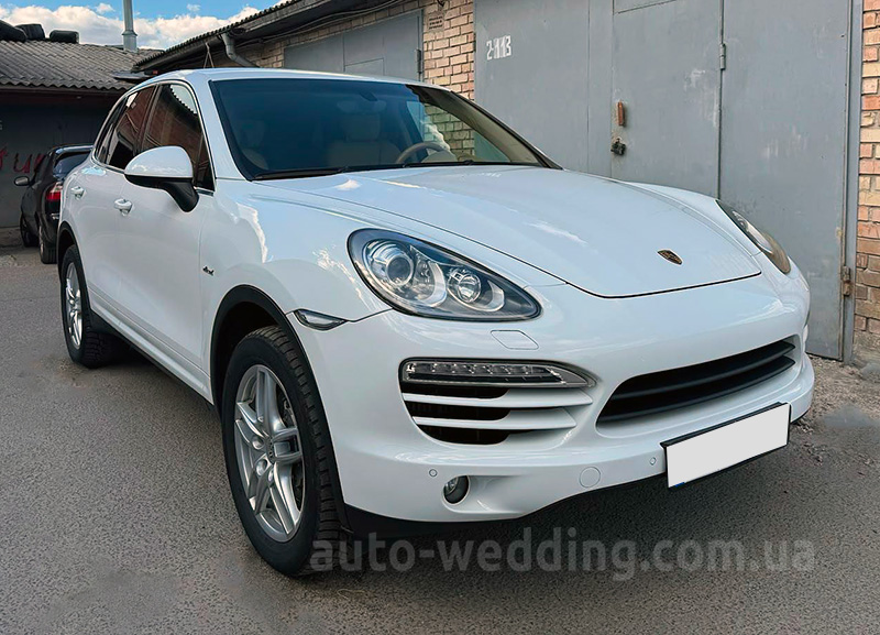 Внедорожник джип на свадьбу Porsche Cayenne с водителем в Киеве