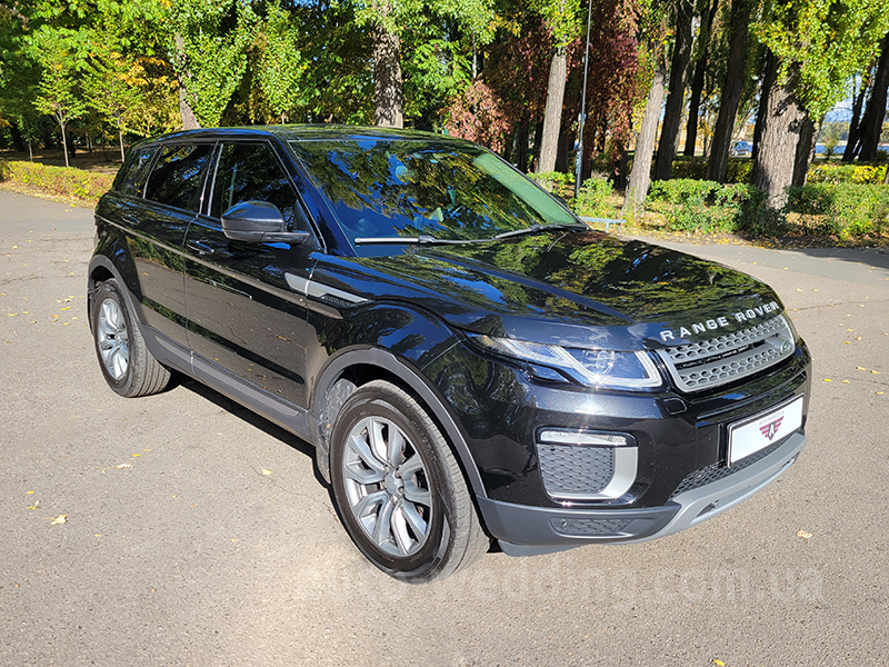 Внедорожник джип на свадьбу Range Rover Evoque черный
