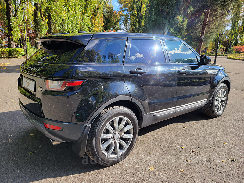Внедорожник джип  на свадьбу Range Rover Evoque черный