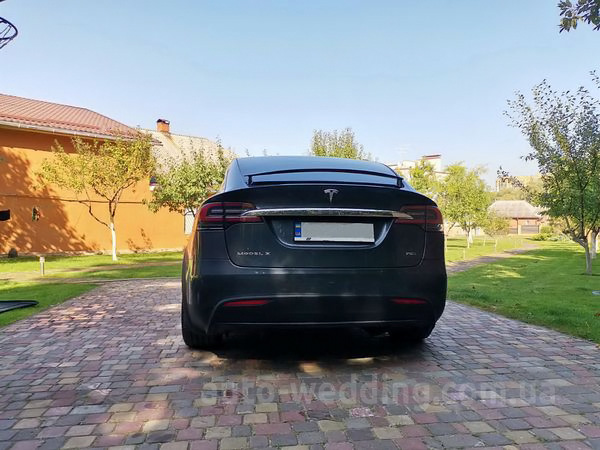 Электро внедорожник на свадьбу джип TESLA Model X серый