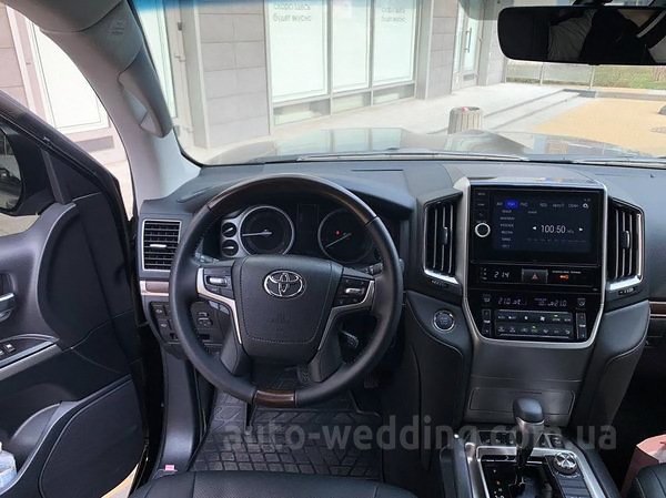 Внедорожник джип на свадьбу Toyota Land Cruiser 200