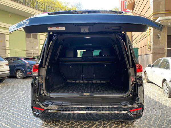 Внедорожник джип на свадьбу Toyota Land Cruiser 300