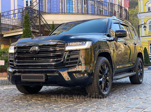Внедорожник джип на свадьбу Toyota Land Cruiser 300
